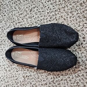 Brand New Toms